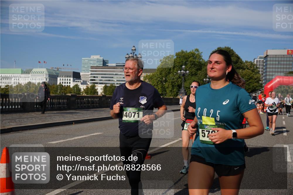 07.09.2025 - BARMER Alsterlauf Yannick Fuchs http://msf.ph/oto/8828566 07.09.2025 10:14:53 Laufen 4071, 3, 2025, 57 meine-sportfotos.de