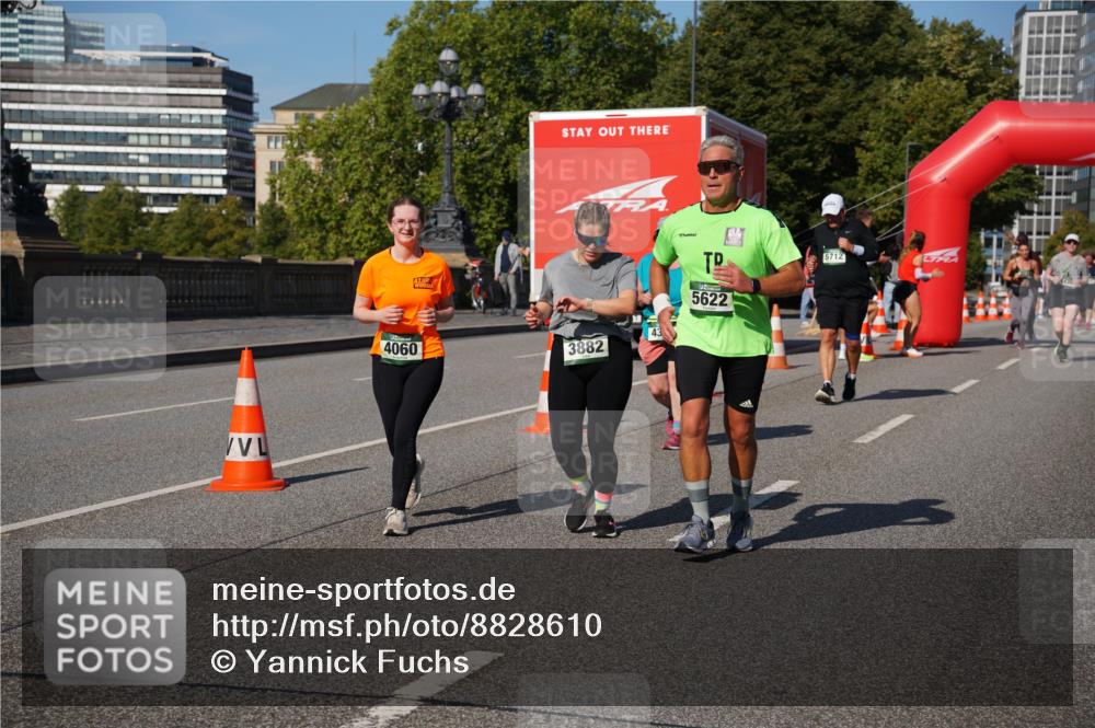 07.09.2025 - BARMER Alsterlauf Yannick Fuchs http://msf.ph/oto/8828610 07.09.2025 10:15:06 Laufen 4060, 3882, 43, 5622, 5712 meine-sportfotos.de