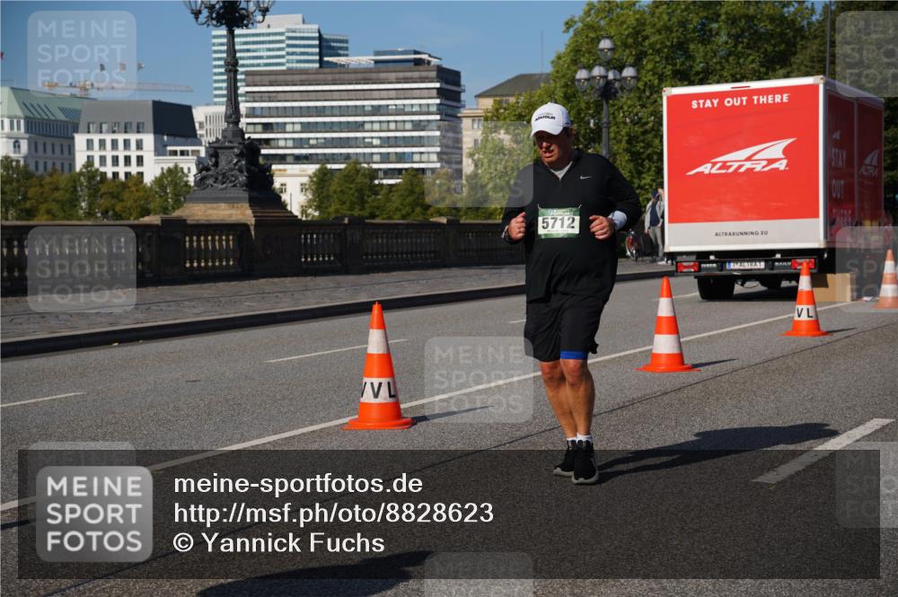 07.09.2025 - BARMER Alsterlauf Yannick Fuchs http://msf.ph/oto/8828623 07.09.2025 10:15:10 Laufen 5712 meine-sportfotos.de