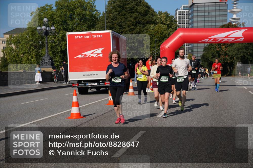 07.09.2025 - BARMER Alsterlauf Yannick Fuchs http://msf.ph/oto/8828647 07.09.2025 10:15:20 Laufen 2, 3581, 5503, 3866, 3643, 138 meine-sportfotos.de