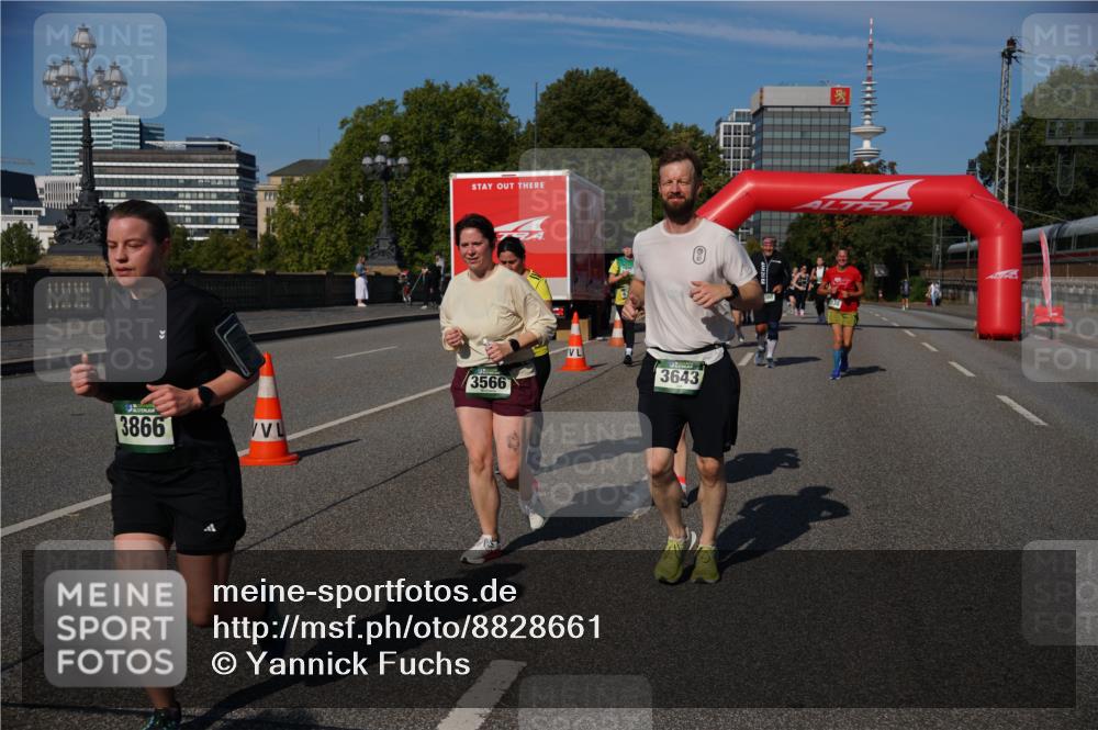 07.09.2025 - BARMER Alsterlauf Yannick Fuchs http://msf.ph/oto/8828661 07.09.2025 10:15:24 Laufen 3866, 3566, 3643, 4 meine-sportfotos.de