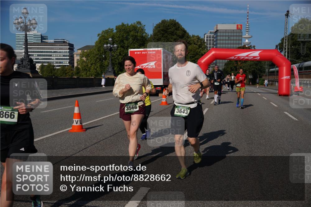 07.09.2025 - BARMER Alsterlauf Yannick Fuchs http://msf.ph/oto/8828662 07.09.2025 10:15:24 Laufen 136, 866, 3566, 3643 meine-sportfotos.de