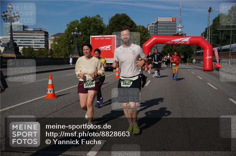07.09.2025 - BARMER Alsterlauf Yannick Fuchs http://msf.ph/oto/8828663 07.09.2025 10:15:25 Laufen 6666666, 3566, 3643, 5138 meine-sportfotos.de
