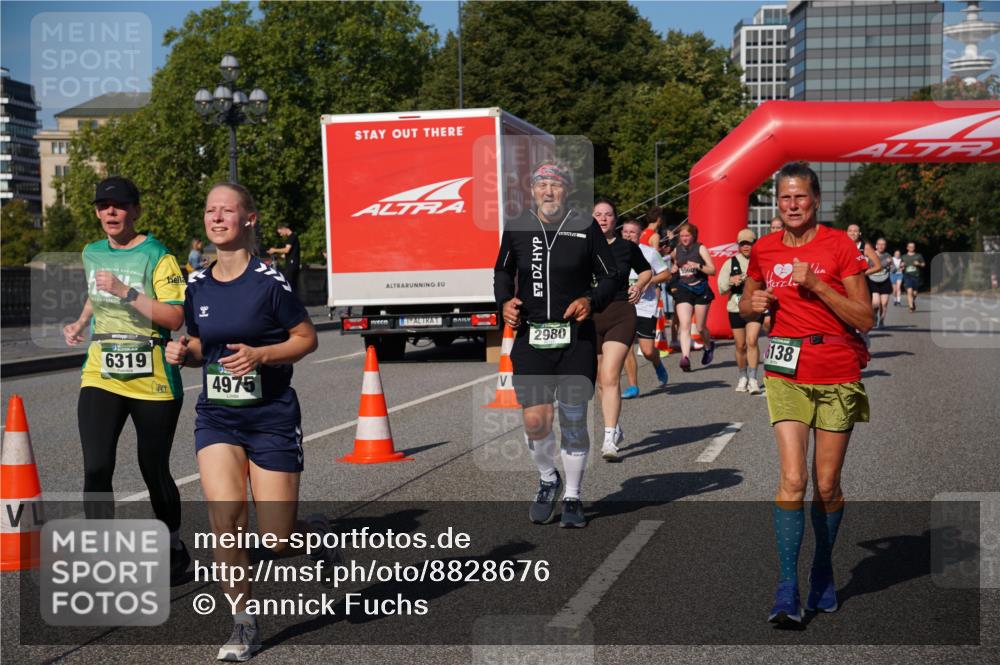07.09.2025 - BARMER Alsterlauf Yannick Fuchs http://msf.ph/oto/8828676 07.09.2025 10:15:28 Laufen 6319, 4975, 2980, 138 meine-sportfotos.de