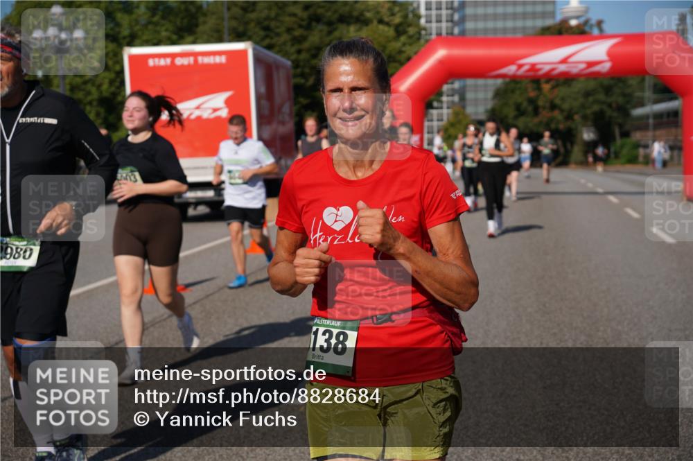 07.09.2025 - BARMER Alsterlauf Yannick Fuchs http://msf.ph/oto/8828684 07.09.2025 10:15:30 Laufen 980, 138 meine-sportfotos.de