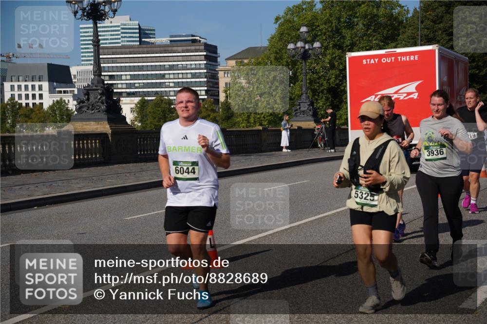 07.09.2025 - BARMER Alsterlauf Yannick Fuchs http://msf.ph/oto/8828689 07.09.2025 10:15:33 Laufen 6044, 5325, 19, 3936 meine-sportfotos.de