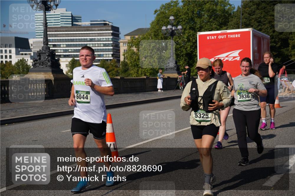 07.09.2025 - BARMER Alsterlauf Yannick Fuchs http://msf.ph/oto/8828690 07.09.2025 10:15:33 Laufen 6044, 5325, 3936, 10, 619 meine-sportfotos.de