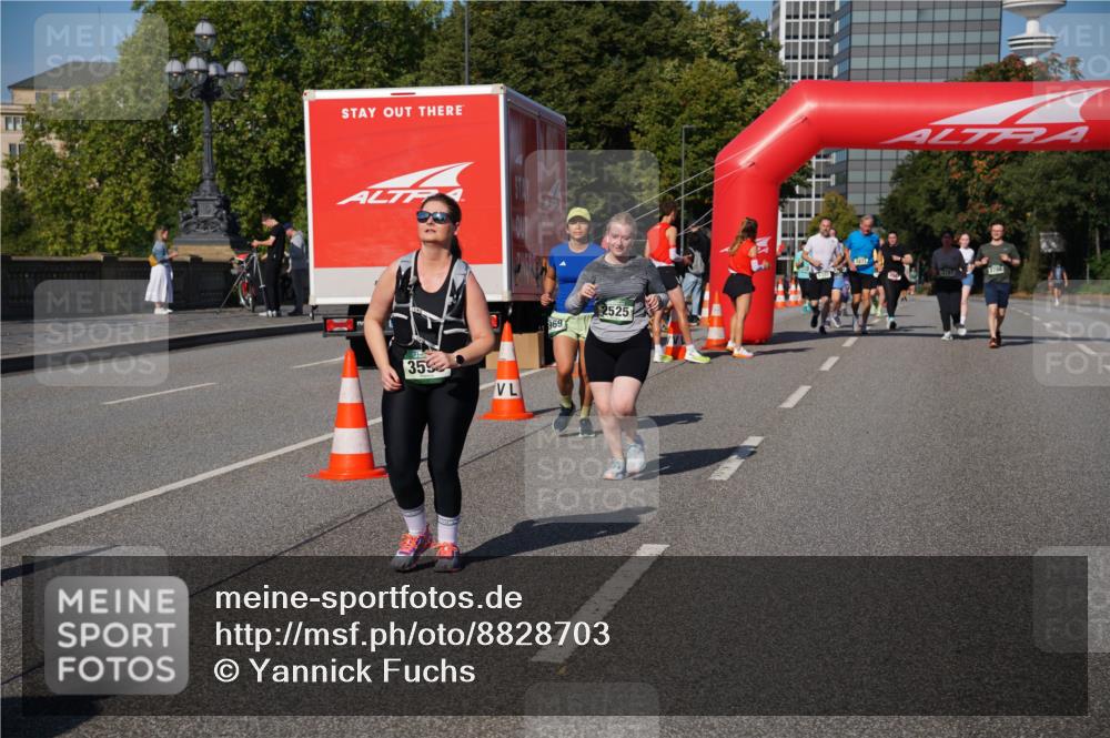 07.09.2025 - BARMER Alsterlauf Yannick Fuchs http://msf.ph/oto/8828703 07.09.2025 10:15:38 Laufen 3592, 969, 2525, 3784 meine-sportfotos.de