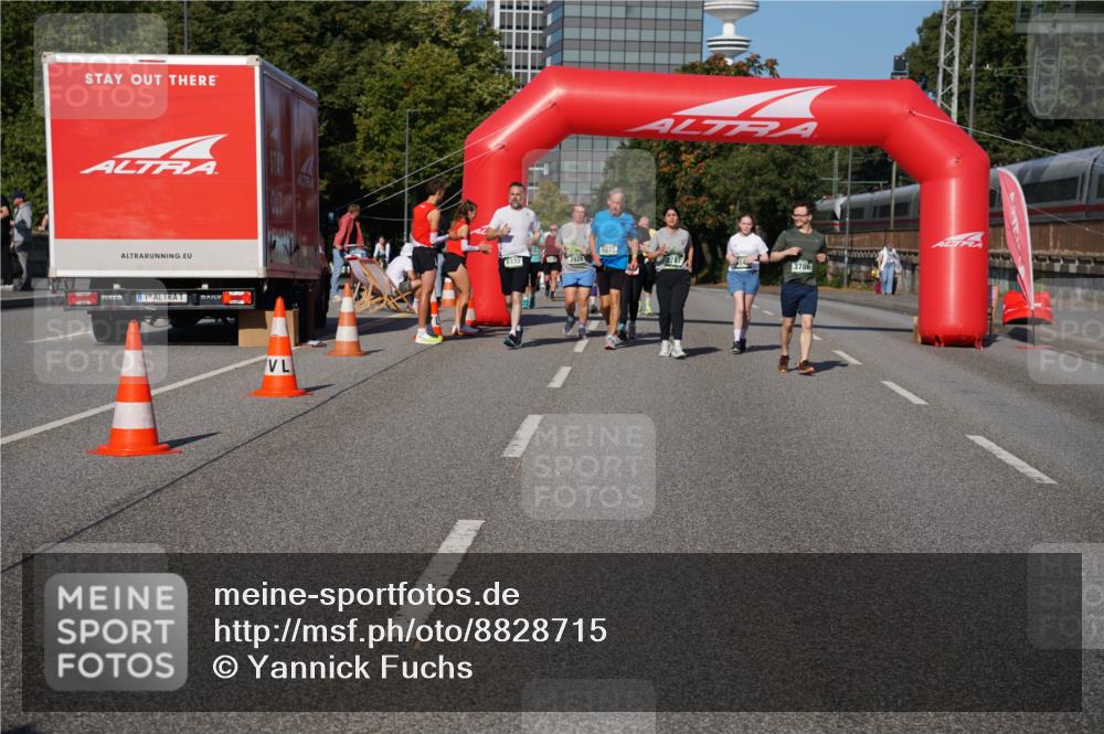 07.09.2025 - BARMER Alsterlauf Yannick Fuchs http://msf.ph/oto/8828715 07.09.2025 10:15:42 Laufen 5331, 5332, 2928, 3786 meine-sportfotos.de