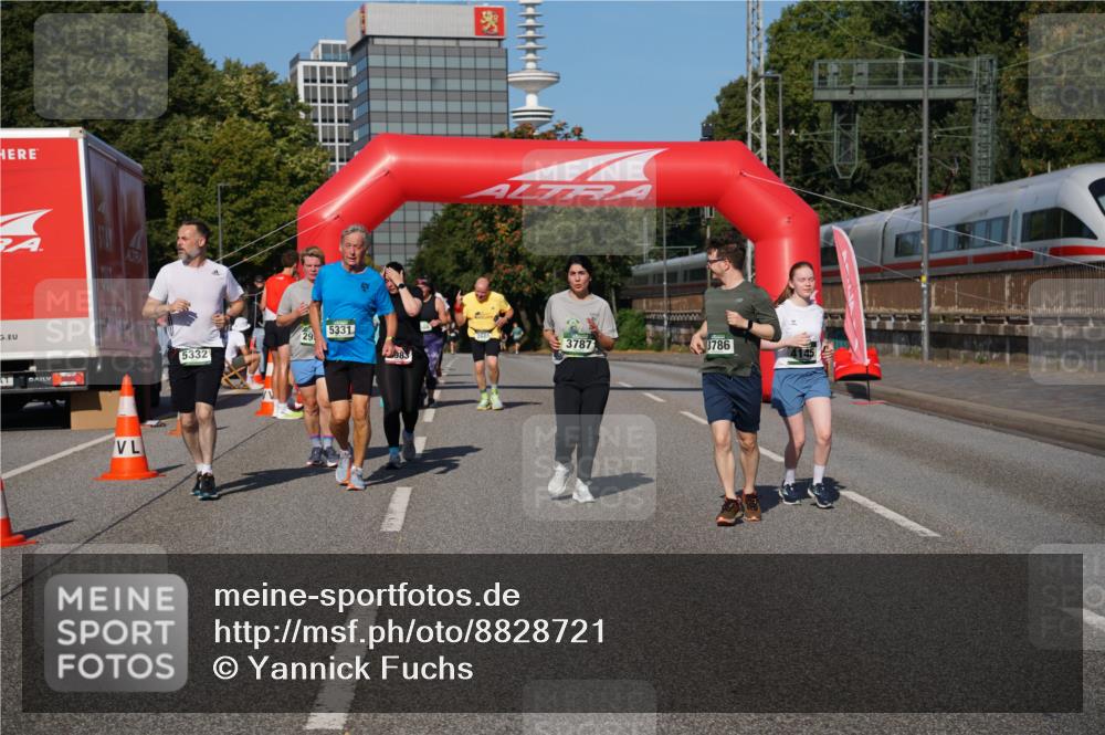 07.09.2025 - BARMER Alsterlauf Yannick Fuchs http://msf.ph/oto/8828721 07.09.2025 10:15:47 Laufen 5331, 29, 3787, 3786, 5332, 883, 4145 meine-sportfotos.de