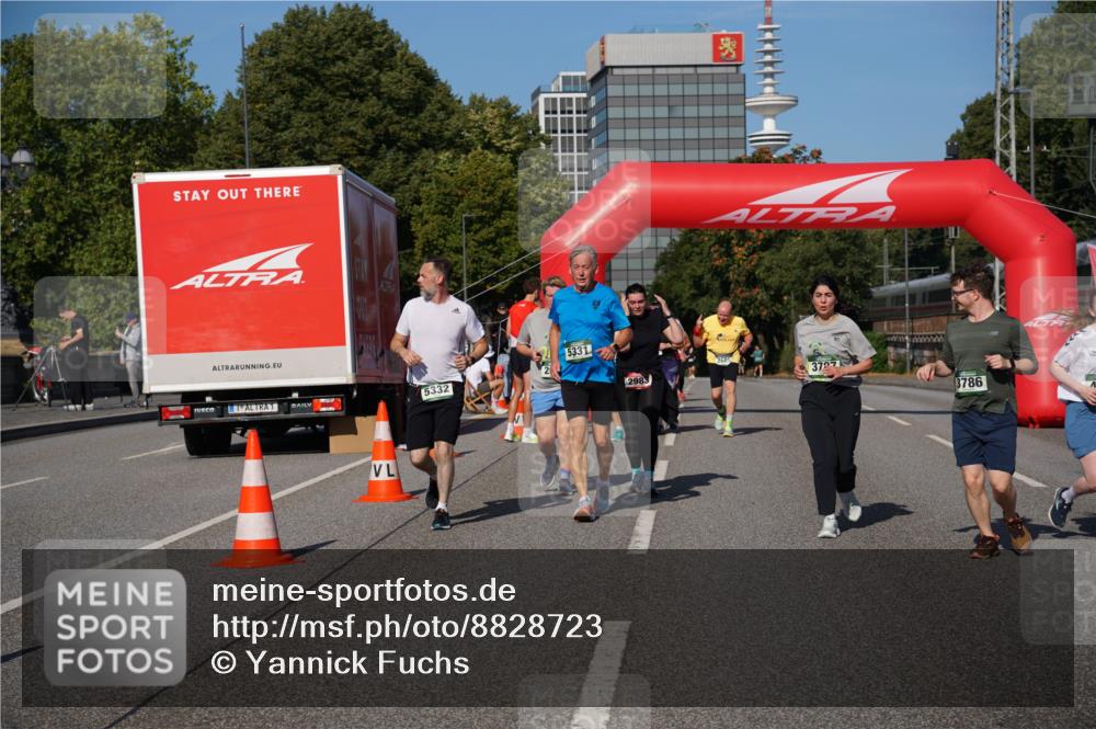 07.09.2025 - BARMER Alsterlauf Yannick Fuchs http://msf.ph/oto/8828723 07.09.2025 10:15:47 Laufen 1, 5332, 5331, 2983, 70, 3727, 3786 meine-sportfotos.de
