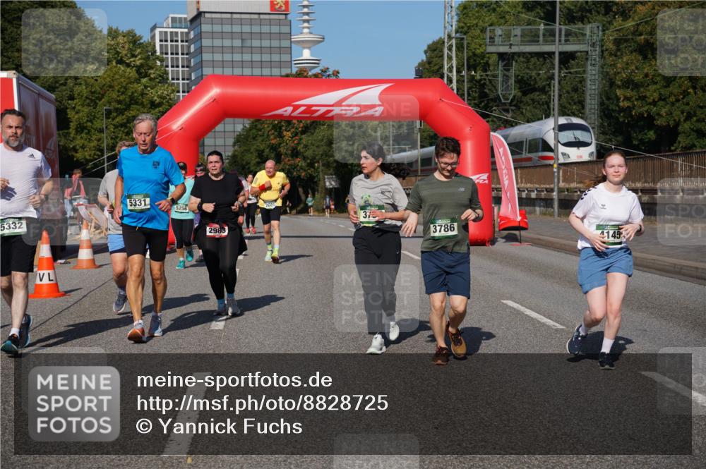 07.09.2025 - BARMER Alsterlauf Yannick Fuchs http://msf.ph/oto/8828725 07.09.2025 10:15:48 Laufen 5332, 5331, 5256, 2983, 37, 3786, 4145 meine-sportfotos.de