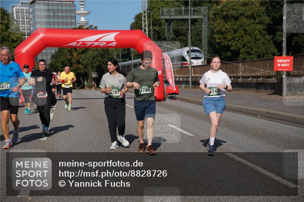 07.09.2025 - BARMER Alsterlauf Yannick Fuchs http://msf.ph/oto/8828726 07.09.2025 10:15:49 Laufen 5331, 2983, 3787, 3786, 145 meine-sportfotos.de