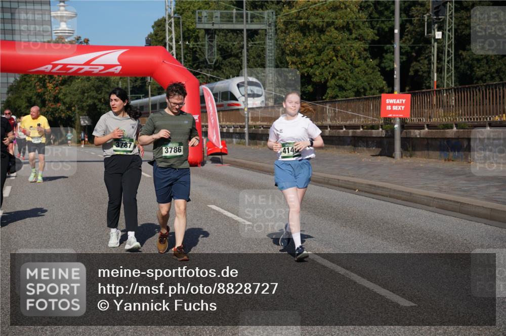 07.09.2025 - BARMER Alsterlauf Yannick Fuchs http://msf.ph/oto/8828727 07.09.2025 10:15:49 Laufen 2685, 3787, 3786, 414 meine-sportfotos.de