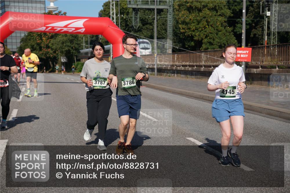 07.09.2025 - BARMER Alsterlauf Yannick Fuchs http://msf.ph/oto/8828731 07.09.2025 10:15:50 Laufen 983, 2685, 10, 3787, 3786, 4145 meine-sportfotos.de