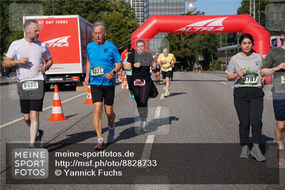07.09.2025 - BARMER Alsterlauf Yannick Fuchs http://msf.ph/oto/8828733 07.09.2025 10:15:50 Laufen 5332, 5331, 2983, 2685, 10, 3787, 13 meine-sportfotos.de