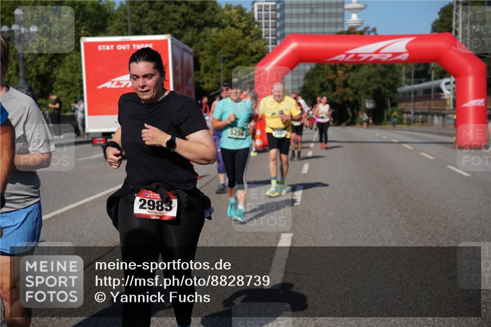 07.09.2025 - BARMER Alsterlauf Yannick Fuchs http://msf.ph/oto/8828739 07.09.2025 10:15:53 Laufen 2983, 5256 meine-sportfotos.de