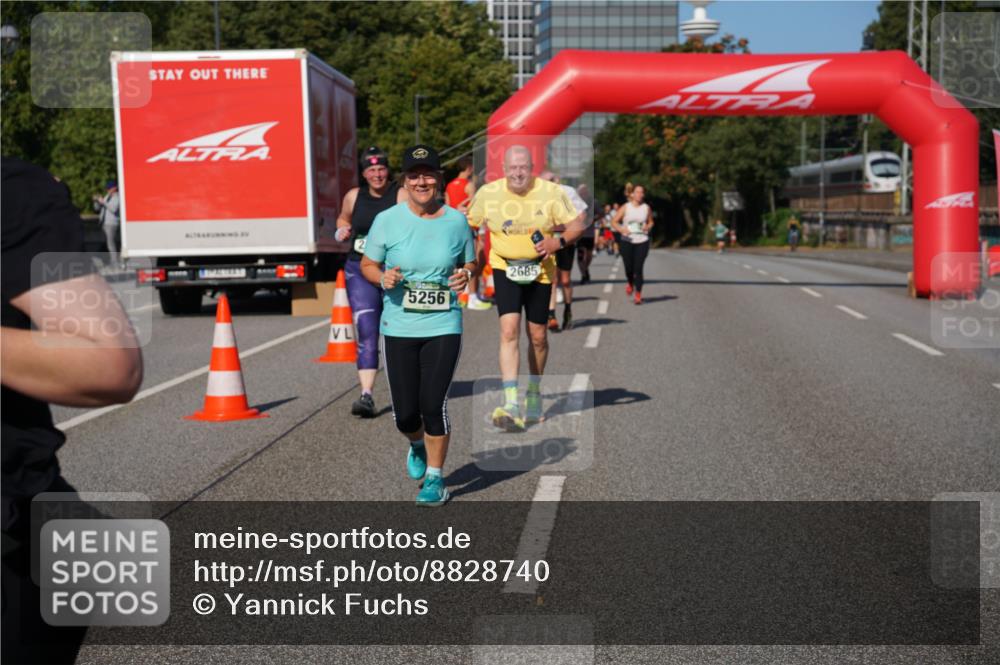07.09.2025 - BARMER Alsterlauf Yannick Fuchs http://msf.ph/oto/8828740 07.09.2025 10:15:54 Laufen 2685, 5256 meine-sportfotos.de