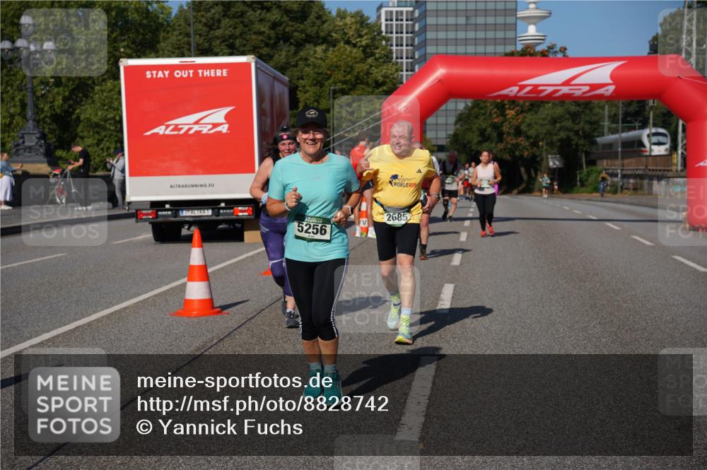 07.09.2025 - BARMER Alsterlauf Yannick Fuchs http://msf.ph/oto/8828742 07.09.2025 10:15:54 Laufen 5256, 2685 meine-sportfotos.de