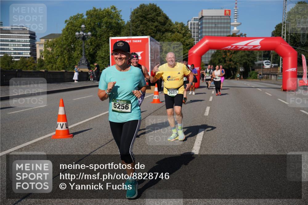 07.09.2025 - BARMER Alsterlauf Yannick Fuchs http://msf.ph/oto/8828746 07.09.2025 10:15:55 Laufen 2685, 5256 meine-sportfotos.de