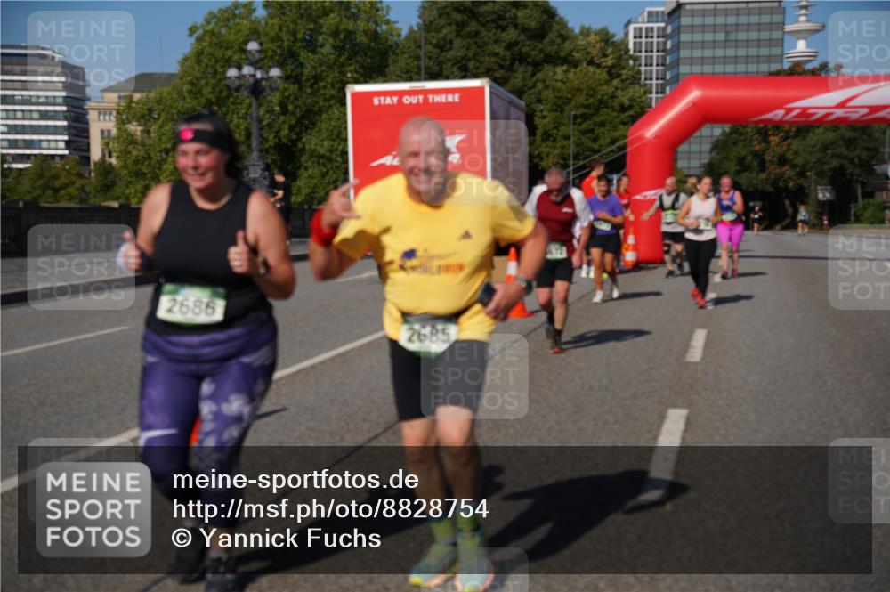 07.09.2025 - BARMER Alsterlauf Yannick Fuchs http://msf.ph/oto/8828754 07.09.2025 10:15:57 Laufen 2686, 2685 meine-sportfotos.de