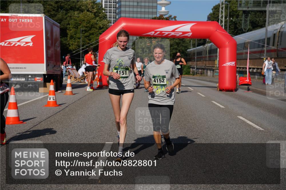 07.09.2025 - BARMER Alsterlauf Yannick Fuchs http://msf.ph/oto/8828801 07.09.2025 10:16:15 Laufen 4656, 10, 4151, 4152, 10, 4901 meine-sportfotos.de