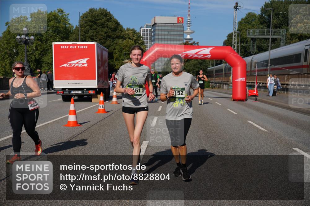 07.09.2025 - BARMER Alsterlauf Yannick Fuchs http://msf.ph/oto/8828804 07.09.2025 10:16:16 Laufen 465, 51, 152, 10 meine-sportfotos.de