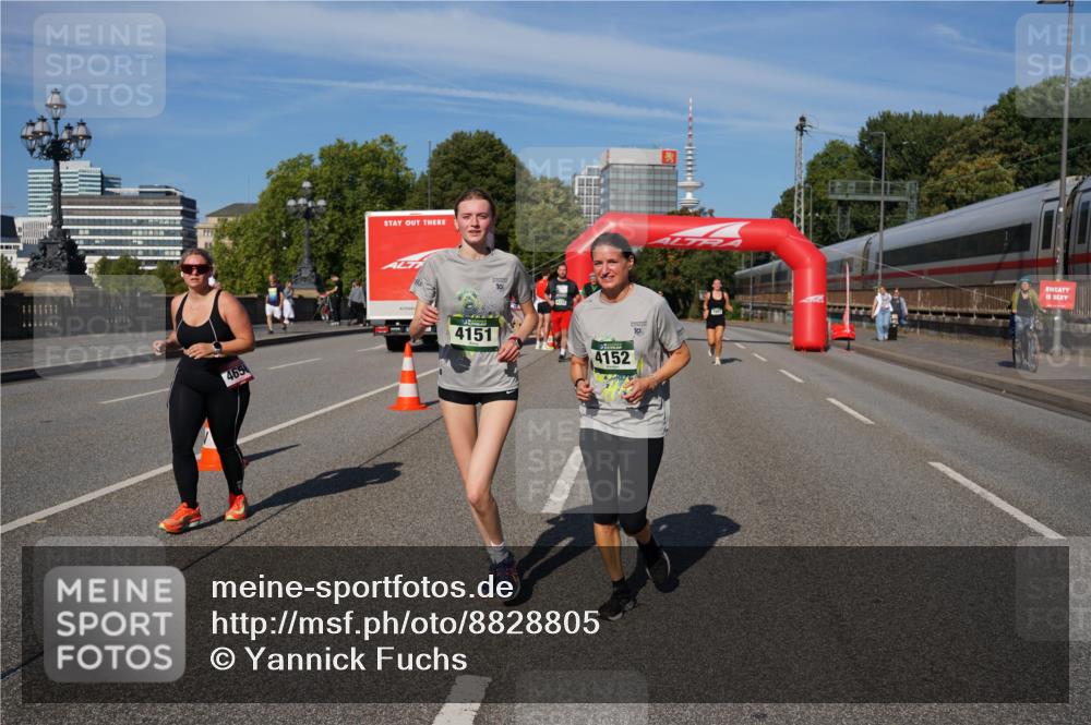07.09.2025 - BARMER Alsterlauf Yannick Fuchs http://msf.ph/oto/8828805 07.09.2025 10:16:16 Laufen 4656, 10, 4151, 4152, 10 meine-sportfotos.de
