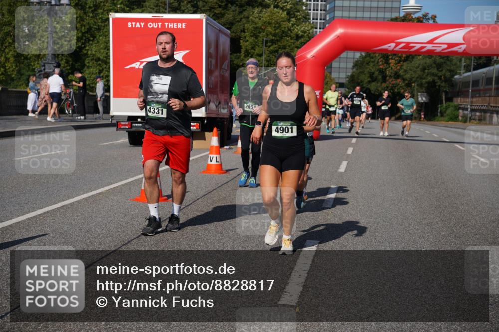 07.09.2025 - BARMER Alsterlauf Yannick Fuchs http://msf.ph/oto/8828817 07.09.2025 10:16:21 Laufen 4331, 2051, 4901 meine-sportfotos.de