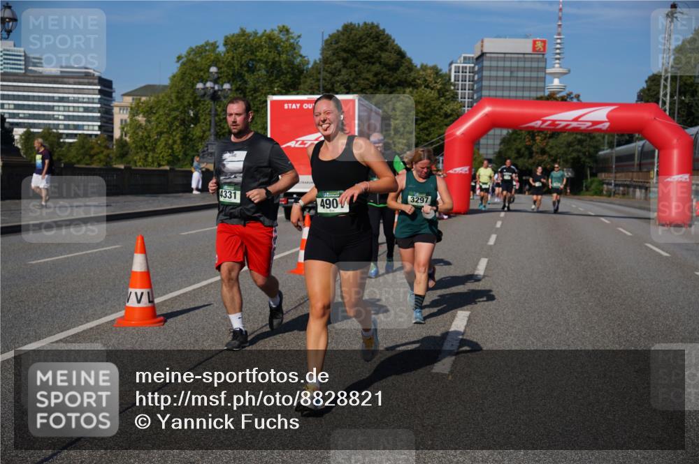 07.09.2025 - BARMER Alsterlauf Yannick Fuchs http://msf.ph/oto/8828821 07.09.2025 10:16:22 Laufen 4331, 490, 3297 meine-sportfotos.de