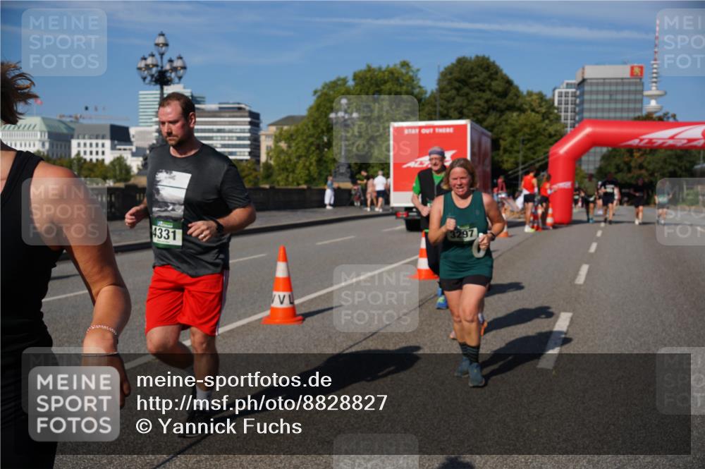 07.09.2025 - BARMER Alsterlauf Yannick Fuchs http://msf.ph/oto/8828827 07.09.2025 10:16:23 Laufen 4331, 3297 meine-sportfotos.de