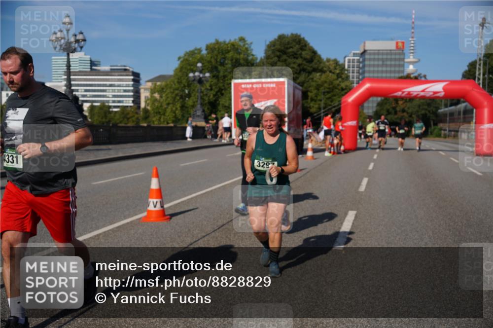 07.09.2025 - BARMER Alsterlauf Yannick Fuchs http://msf.ph/oto/8828829 07.09.2025 10:16:24 Laufen 4331, 3297 meine-sportfotos.de