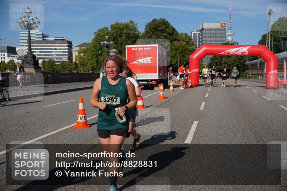 07.09.2025 - BARMER Alsterlauf Yannick Fuchs http://msf.ph/oto/8828831 07.09.2025 10:16:24 Laufen 3297 meine-sportfotos.de