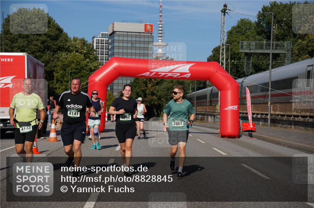 07.09.2025 - BARMER Alsterlauf Yannick Fuchs http://msf.ph/oto/8828845 07.09.2025 10:16:32 Laufen 4141, 1, 4142, 2862, 2861 meine-sportfotos.de