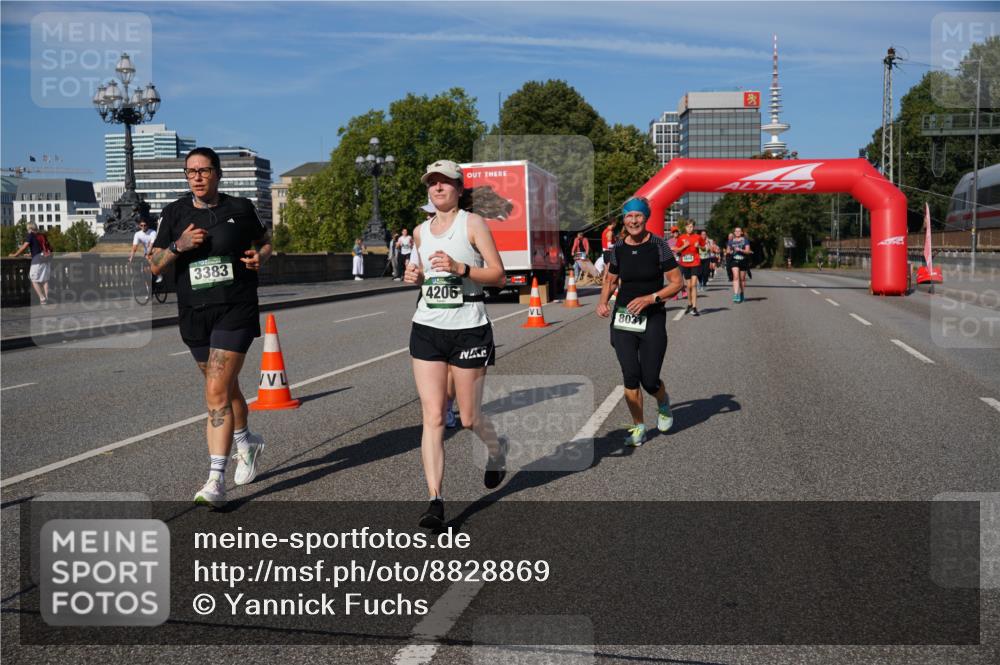 07.09.2025 - BARMER Alsterlauf Yannick Fuchs http://msf.ph/oto/8828869 07.09.2025 10:16:41 Laufen 3383, 4206, 803 meine-sportfotos.de