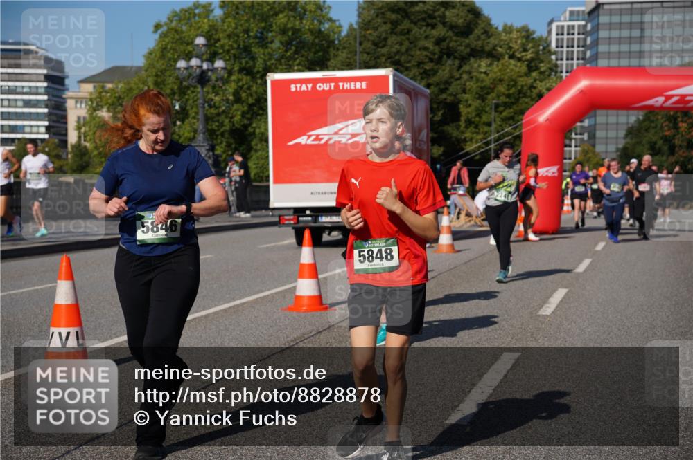 07.09.2025 - BARMER Alsterlauf Yannick Fuchs http://msf.ph/oto/8828878 07.09.2025 10:16:47 Laufen 5846, 5848 meine-sportfotos.de