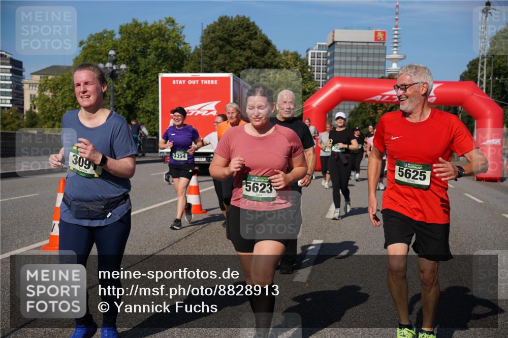 07.09.2025 - BARMER Alsterlauf Yannick Fuchs http://msf.ph/oto/8828913 07.09.2025 10:16:58 Laufen 309, 3354, 5623, 399, 5625 meine-sportfotos.de