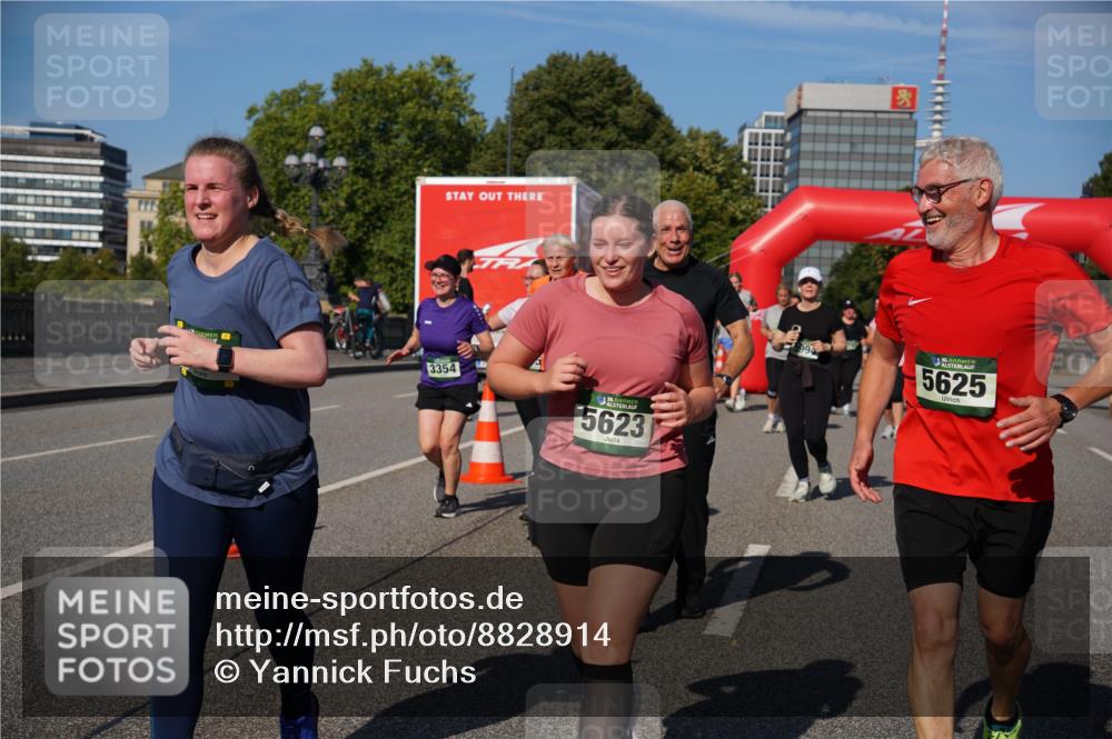 07.09.2025 - BARMER Alsterlauf Yannick Fuchs http://msf.ph/oto/8828914 07.09.2025 10:16:58 Laufen 3354, 5623, 994, 136, 5625 meine-sportfotos.de