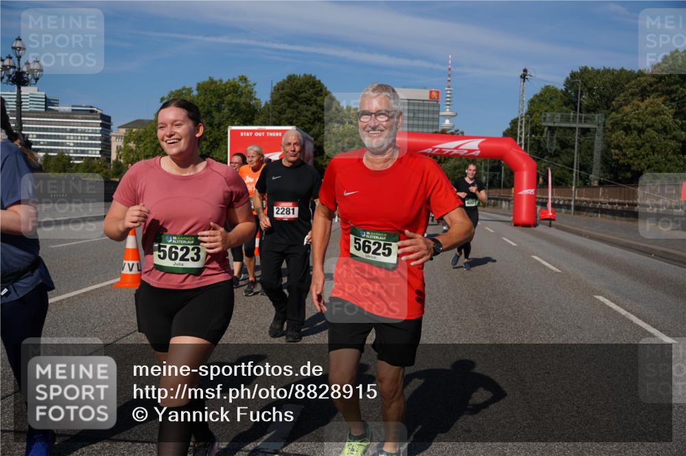 07.09.2025 - BARMER Alsterlauf Yannick Fuchs http://msf.ph/oto/8828915 07.09.2025 10:16:59 Laufen 36, 5623, 2281, 136, 5625, 4003 meine-sportfotos.de
