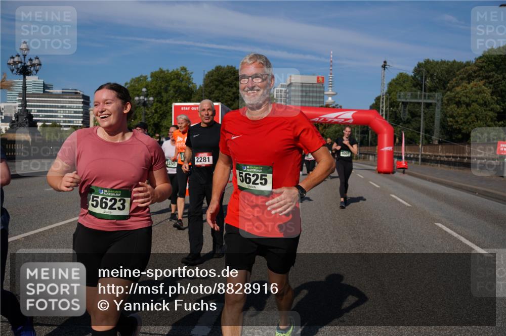 07.09.2025 - BARMER Alsterlauf Yannick Fuchs http://msf.ph/oto/8828916 07.09.2025 10:16:59 Laufen 1836, 5623, 3355, 2281, 36, 5625, 4003 meine-sportfotos.de
