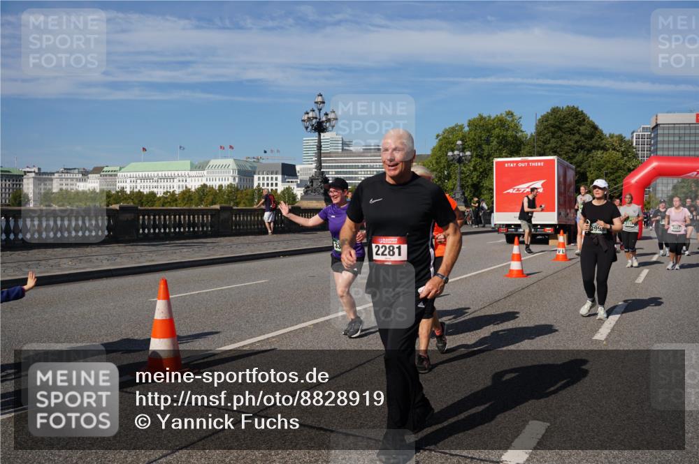 07.09.2025 - BARMER Alsterlauf Yannick Fuchs http://msf.ph/oto/8828919 07.09.2025 10:17:00 Laufen 33, 2281, 2119, 3887, 3994 meine-sportfotos.de
