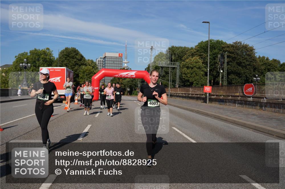 07.09.2025 - BARMER Alsterlauf Yannick Fuchs http://msf.ph/oto/8828925 07.09.2025 10:17:01 Laufen 3994, 3777, 2115, 4003 meine-sportfotos.de