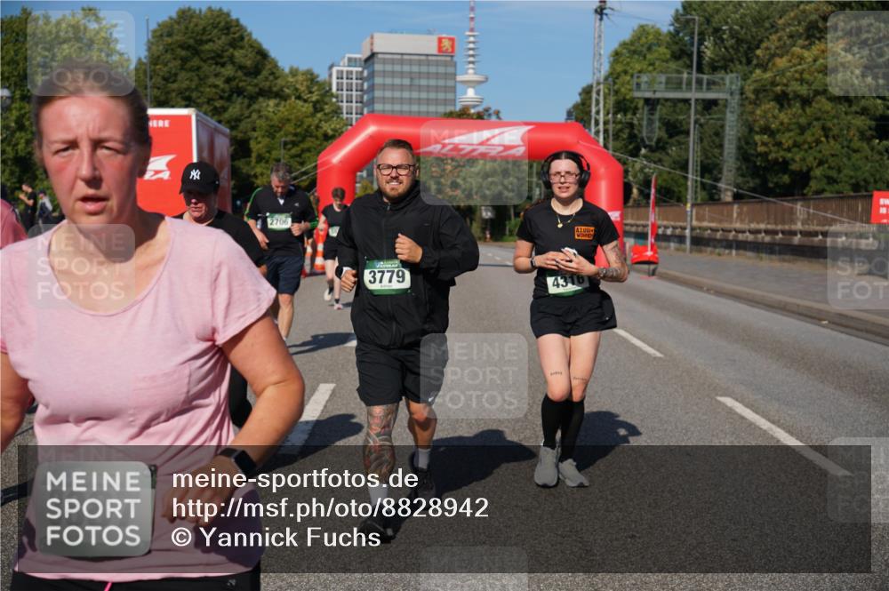 07.09.2025 - BARMER Alsterlauf Yannick Fuchs http://msf.ph/oto/8828942 07.09.2025 10:17:06 Laufen 35, 3887, 2706, 3779, 4316 meine-sportfotos.de