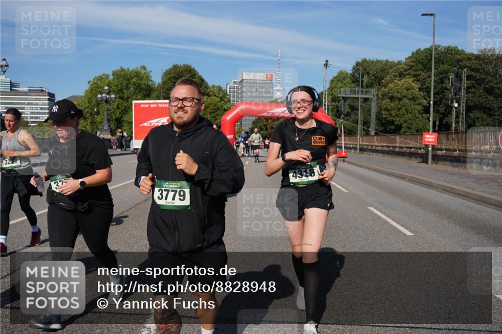 07.09.2025 - BARMER Alsterlauf Yannick Fuchs http://msf.ph/oto/8828948 07.09.2025 10:17:08 Laufen 3227, 37, 35, 3779, 4316 meine-sportfotos.de