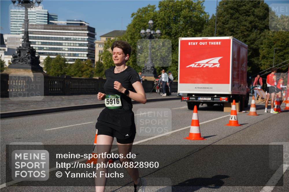 07.09.2025 - BARMER Alsterlauf Yannick Fuchs http://msf.ph/oto/8828960 07.09.2025 10:17:11 Laufen 5916 meine-sportfotos.de
