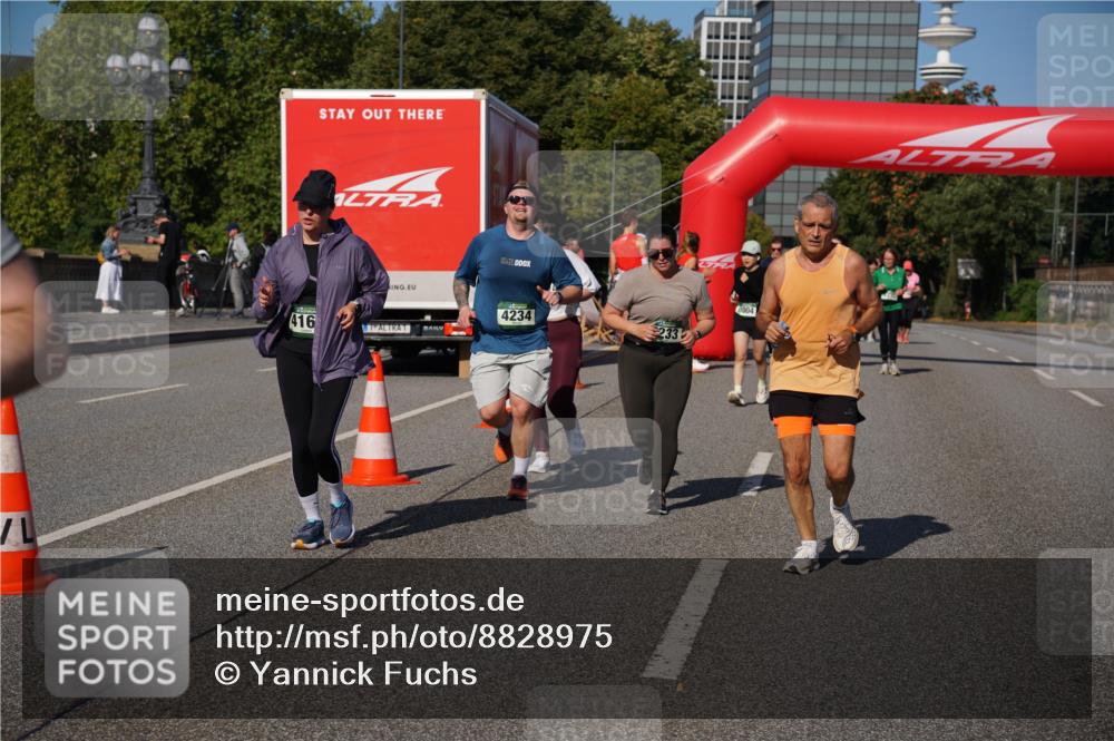07.09.2025 - BARMER Alsterlauf Yannick Fuchs http://msf.ph/oto/8828975 07.09.2025 10:17:17 Laufen 4234, 416, 233, 8004 meine-sportfotos.de
