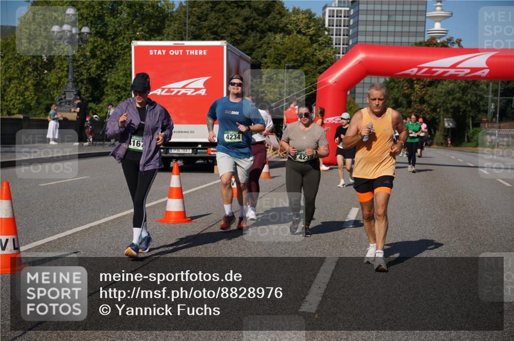 07.09.2025 - BARMER Alsterlauf Yannick Fuchs http://msf.ph/oto/8828976 07.09.2025 10:17:17 Laufen 4234, 167, 4233 meine-sportfotos.de