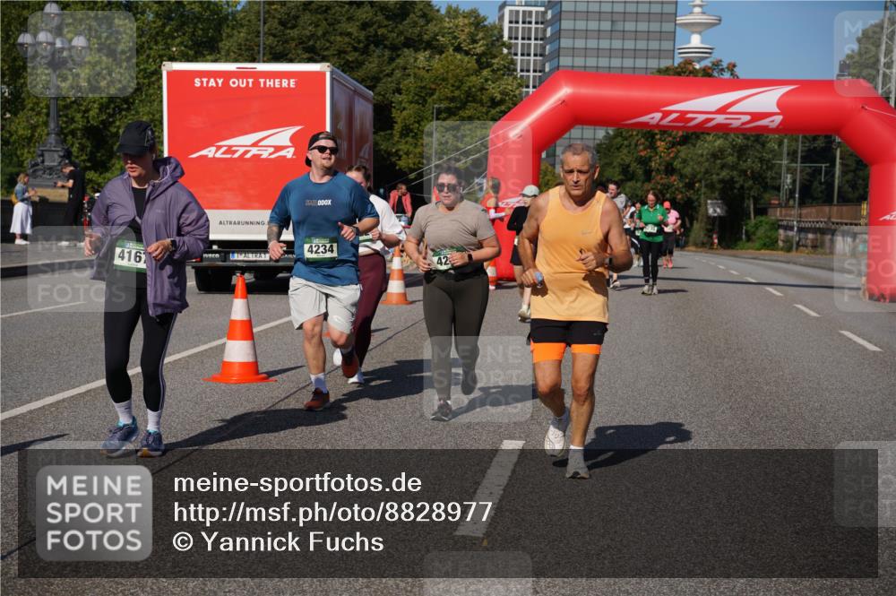 07.09.2025 - BARMER Alsterlauf Yannick Fuchs http://msf.ph/oto/8828977 07.09.2025 10:17:17 Laufen 416, 4234, 42 meine-sportfotos.de