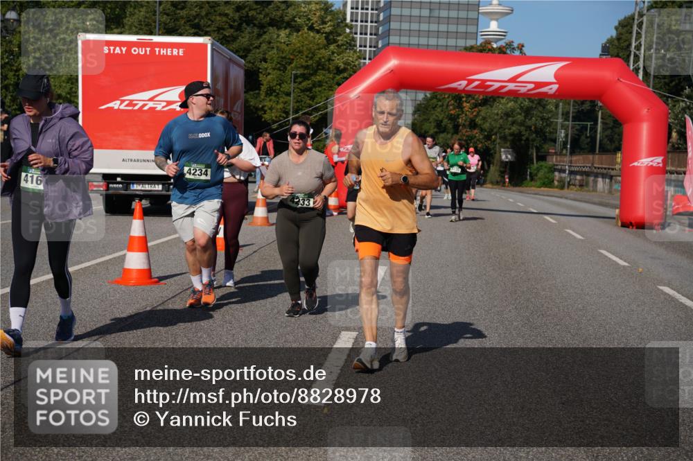 07.09.2025 - BARMER Alsterlauf Yannick Fuchs http://msf.ph/oto/8828978 07.09.2025 10:17:17 Laufen 416, 4234, 233 meine-sportfotos.de