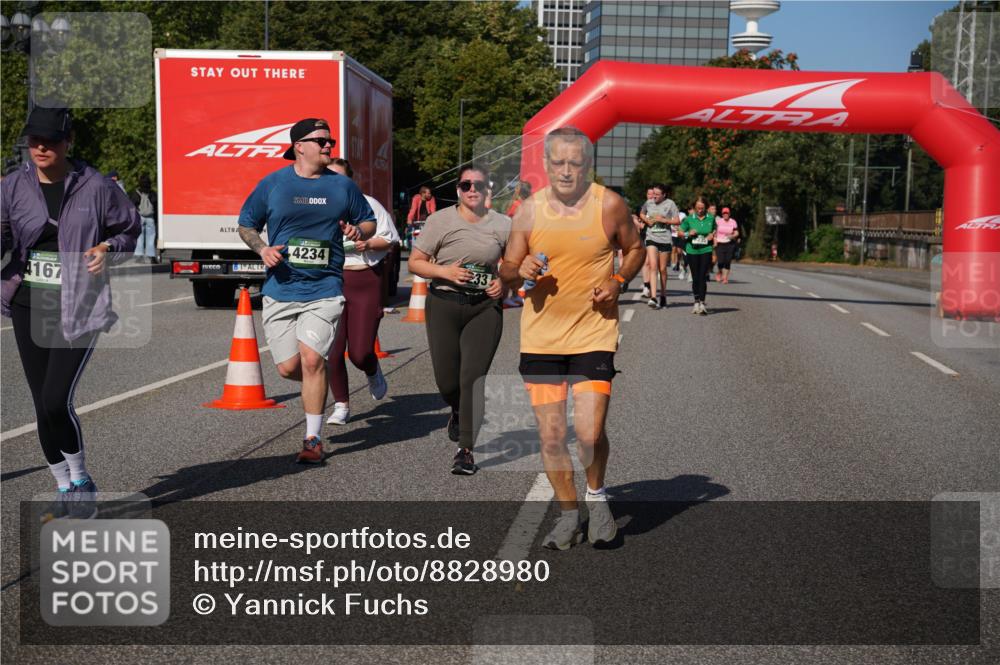 07.09.2025 - BARMER Alsterlauf Yannick Fuchs http://msf.ph/oto/8828980 07.09.2025 10:17:18 Laufen 4167, 4234 meine-sportfotos.de